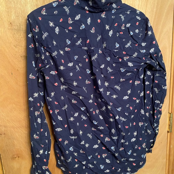 Gap Bug Print button down shirt 🐞 🦋 🐛 - Picture 9 of 13